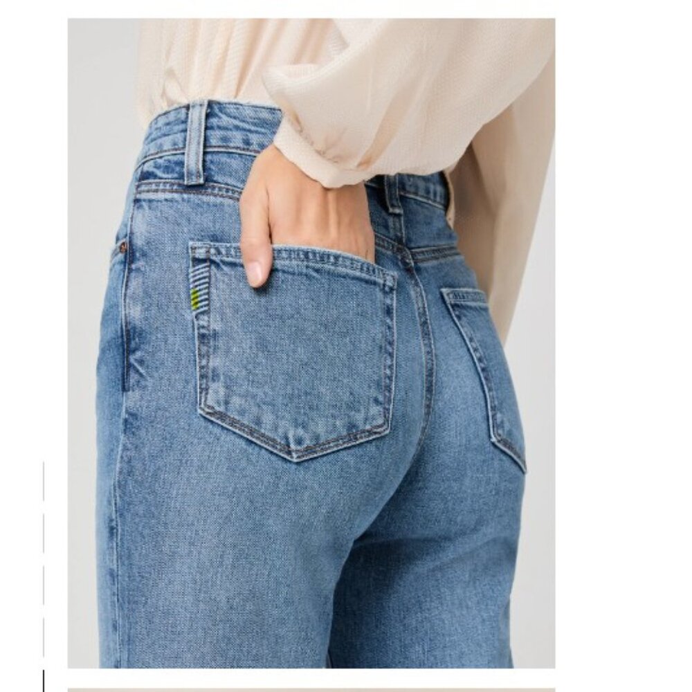 Paige Jeans- Stevie Straight - Picture 4 of 9